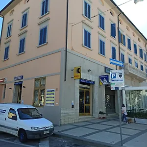 https://residenza-scikkettosa.it-tuscanyhotel.com